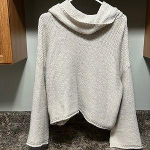 Creme sweater